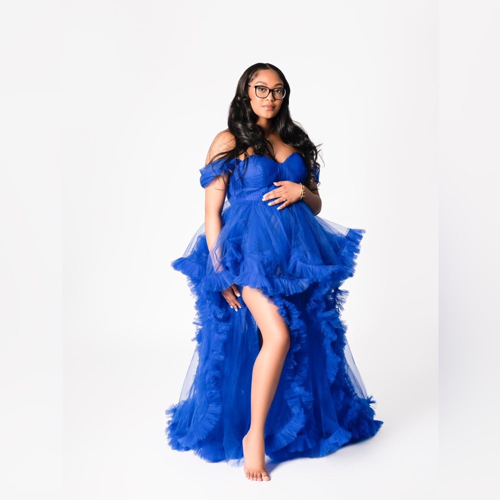 Maternity Dress for Photoshoot Off Shoulder Tulle Pregnancy Robe. Only worn once